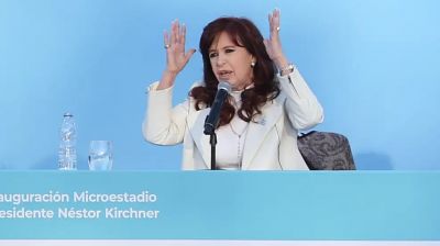 Cristina Kirchner critic a Luis Caputo: 