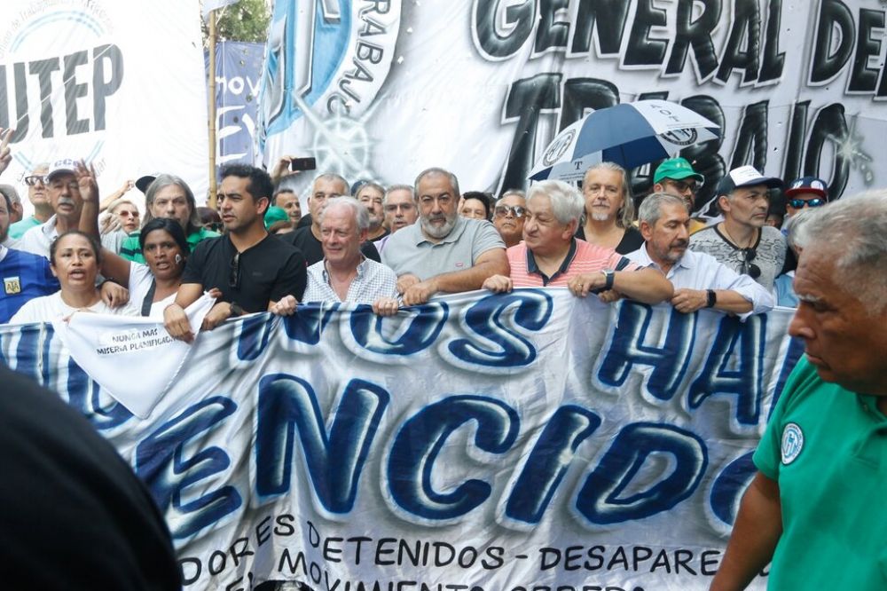 La CGT repudi la visita de diputados oficialistas a Astiz y otros genocidas