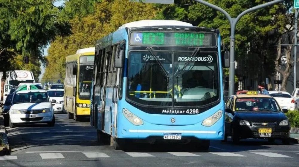 Paritarias, fin de subsidios y suba del boleto: tambalea el servicio de colectivos en las provincias