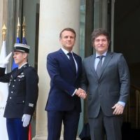 Visita libertaria a Astiz: Javier Milei zaf de reproches en la reunin con Macron