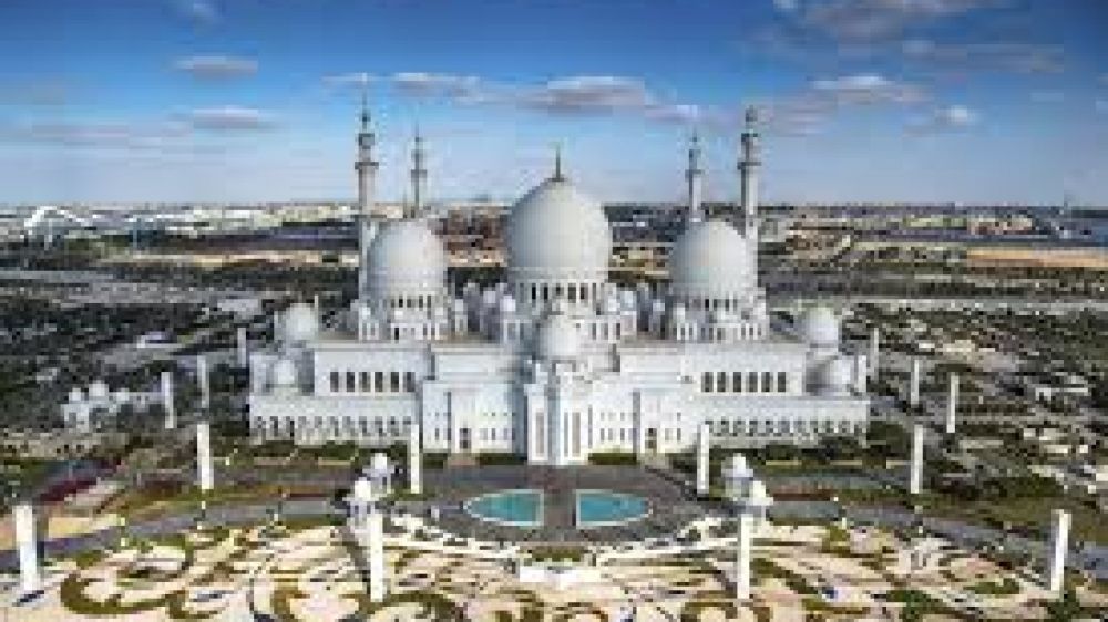 La Mezquita Sheikh Zayed de Abu Dhabi recibi ms de 4 millones de fieles y visitantes en el primer semestre