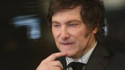 Encuesta: la imagen de Javier Milei cae por segundo mes consecutivo pero mantiene un dato a su favor