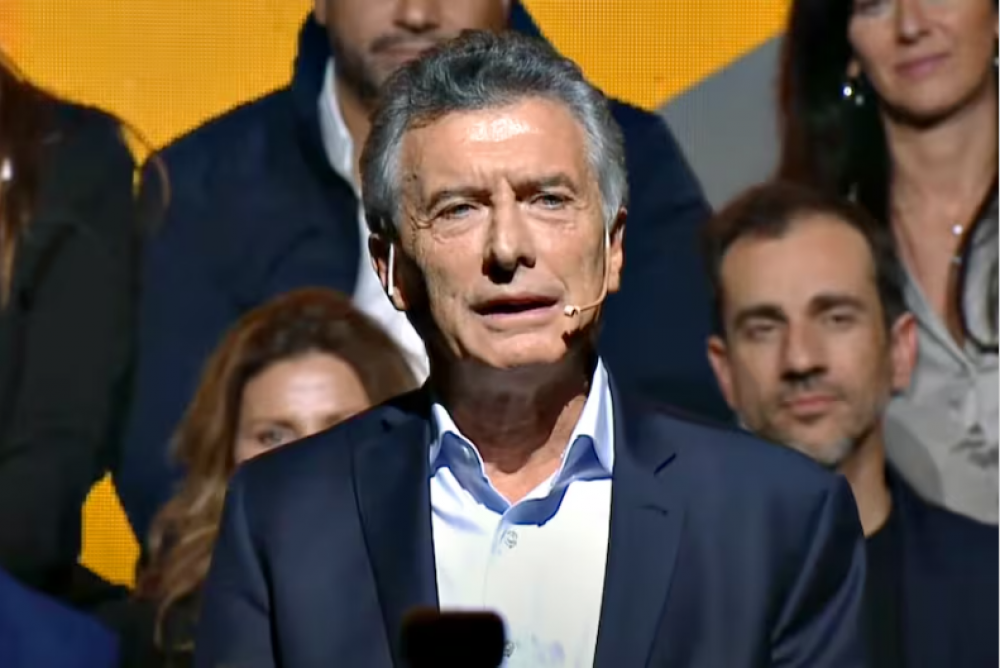 En el relanzamiento de Pro, Mauricio Macri cuestion el entorno de Milei, pero elogi el rumbo econmico