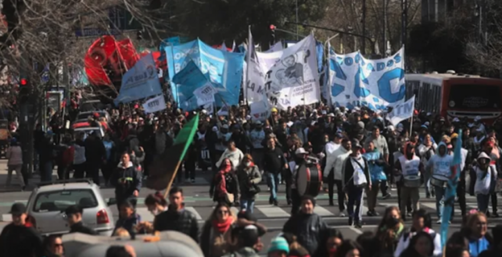 Alimentacin marcha junto con la CGT y los movimientos sociales