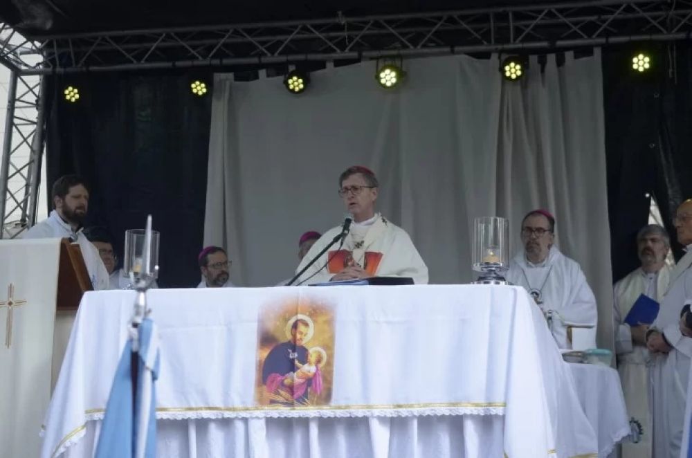 Mons. Garca Cuerva, en San Cayetano: 'Que la intencin de todos sea un pueblo unido'