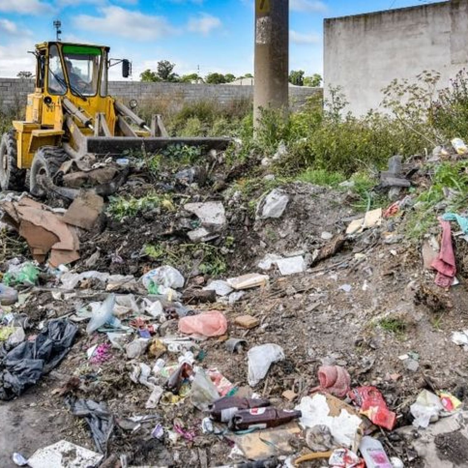 Se retiraron más de 16 mil toneladas de residuos de microbasurales en ...
