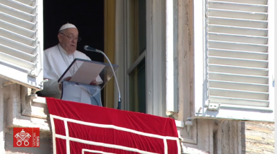 El Papa: La fe y la oraci�n verdaderas abren la mente y el coraz�n, no los cierran