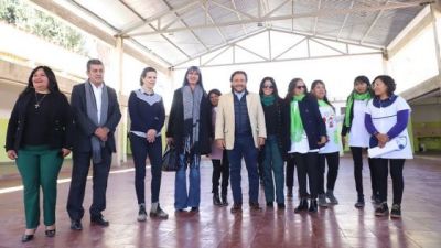 El gobernador Senz anunci que la Provincia retom obras en la escuela Normal de Cafayate