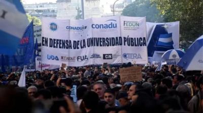 Segn denunci el Frente Sindical de Universidades los docentes ya perdieron el 55% de su poder adquisitivo