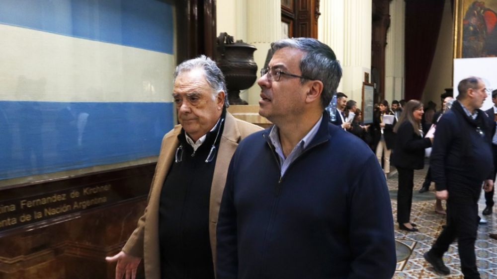 Santiago Caputo vet a Eduardo Valds de la bicameral de Inteligencia