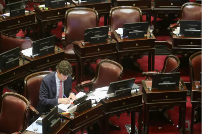 Tensiones, suspicacias y un tercero en discordia en la pelea para presidir la Comisin Bicameral de Inteligencia: Martn Lousteau