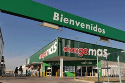 Supermercado despidi a cajera, quiso pagarle con vales y dijo que trabajaba para una empresa tercerizada: ordenan indemnizacin