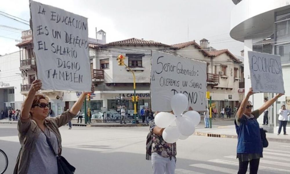 En Salta, gremios del sector rechazan que la Educacin sea un Servicio Esencial