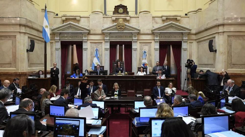 Senadores dan marcha atrs con el aumento de sueldos y congelan sus dietas hasta fin de ao