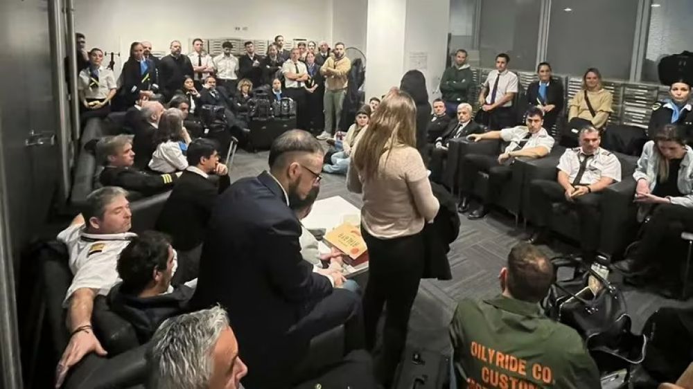 Recrudece el conflicto en Aerolneas Argentinas: los gremios aeronuticos anunciaron nuevas asambleas