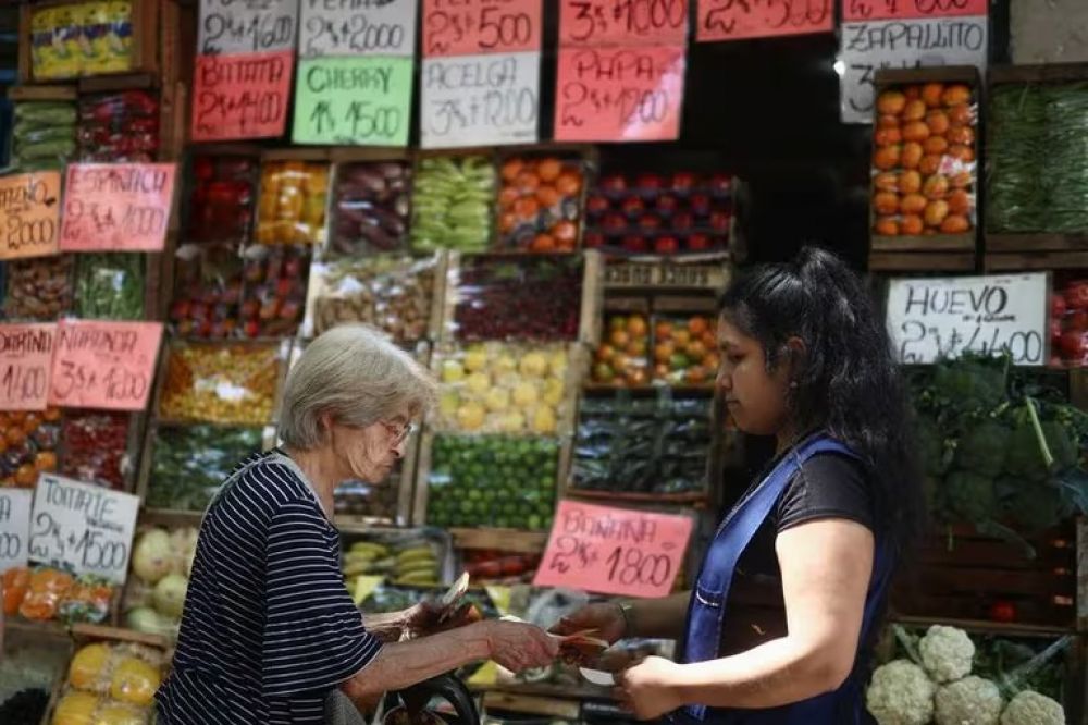 La inflacin aceler en la tercera semana de agosto y se aleja la convergencia al 2% mensual con el dlar oficial