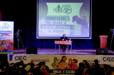 CIEC: 'Es impostergable hablar de la relacin entre Biblia y Escuela'