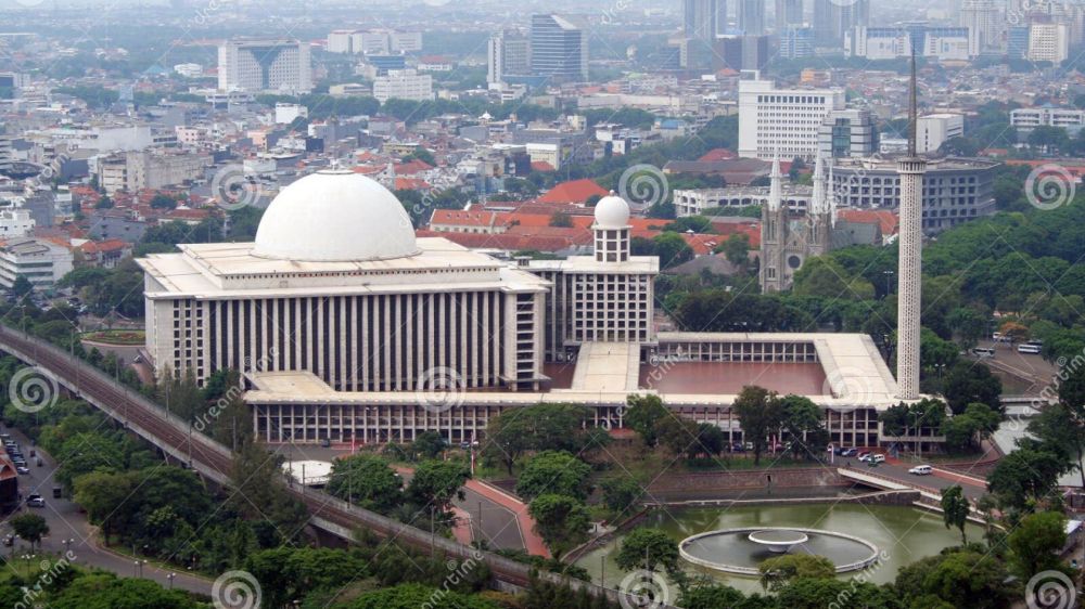 La mezquita Istiqlal, primera parada del Papa Francisco en su visita a Indonesia