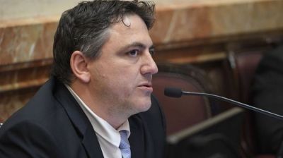 Paoltroni afuera: el bloque de LLA ech al senador que cuestion a Santiago Caputo