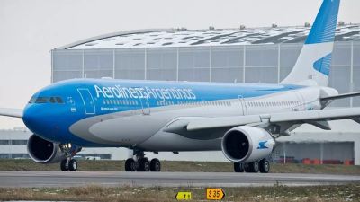 Gremios aeronuticos comenzaron las Asambleas en Ezeiza antes de lo anunciado y afectaron vuelos reprogramados