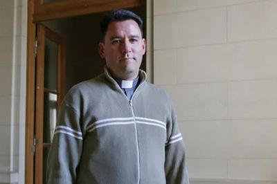 El Papa Francisco nombra al obispo m�s joven de Argentina en el d�a de su cumplea�os 45