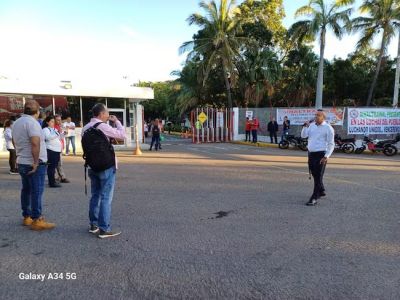 Sindicato de trabajadores de empresa embotelladora exigen respeto a sus derechos laborales