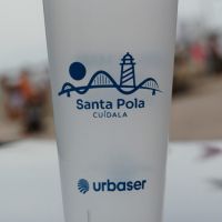 Urbaser y el Ayuntamiento de Santa Pola repartirn 5.000 vasos reutilizables durante las fiestas patronales