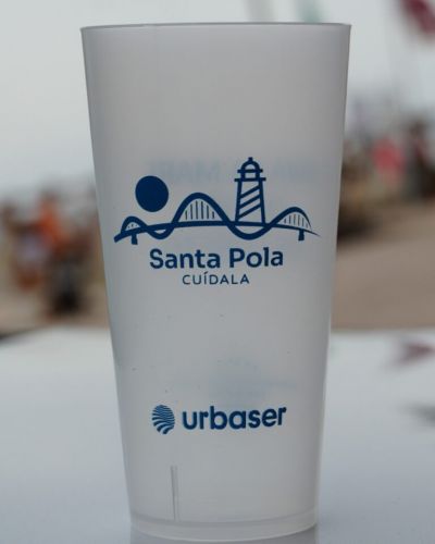 Urbaser y el Ayuntamiento de Santa Pola repartirn 5.000 vasos reutilizables durante las fiestas patronales