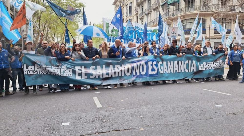 Los bancarios ganan un primer round contra el gobierno: la Justicia suspende Ganancias en Chaco