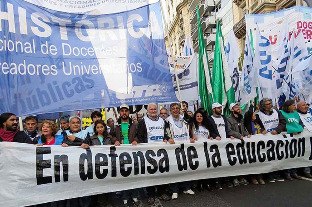 Docentes de las universidades nacionales vuelven a parar y marchan el jueves en favor de la ley de financiamiento