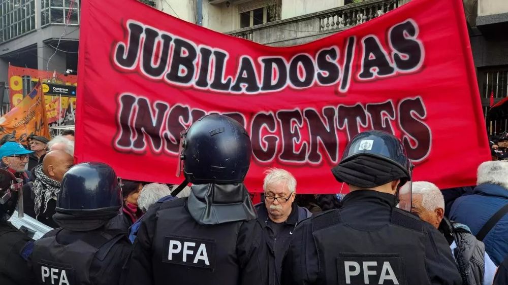 Tras la represin de la semana pasada, jubilados y piqueteros marchan a Plaza de Mayo contra el veto a la movilidad