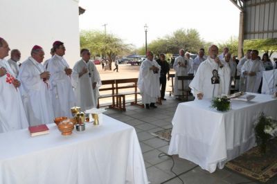 Misa de accin de gracias por la sede primada en el santuario de Mama Antula