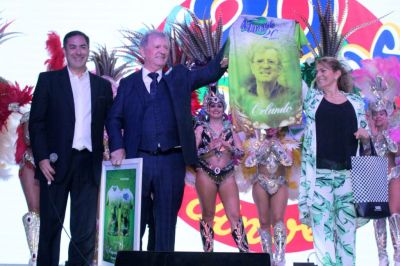 Comparsa Emperatriz de Concordia Cierra la Fiesta de los 20 Aos de Manaos con un Espectacular Show