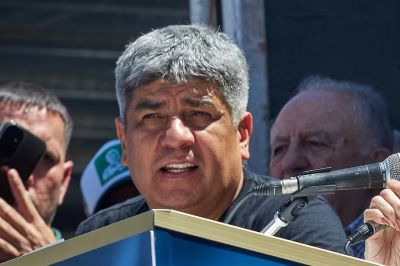 Pablo Moyano: �El radicalismo se vende por dos d�divas�
