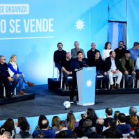 Con mensaje al peronismo, Kicillof tuvo su plenario en Mar Chiquita y avanza su armado poltico