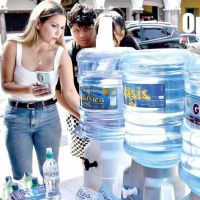 Hay 200 embotelladoras de agua autorizadas; Senasag alista operativos