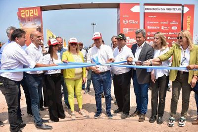 El gobernador Zdero dio apertura a la 1 Expo Agronea Pampa 2024 Innovacin Sin Fronteras