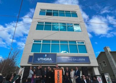 UTHGRA: El Secretario General, Luis Barrionuevo encabez la inauguracin de la nueva sede de la Seccional Ro Gallegos