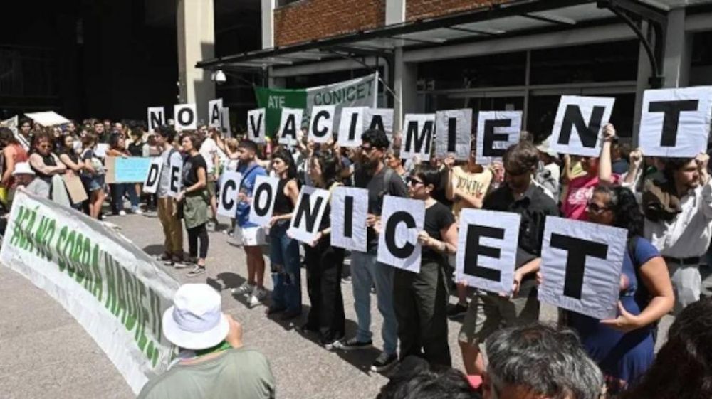 Trabajadores de CONICET se movilizan contra el ajuste y la precarizacin laboral