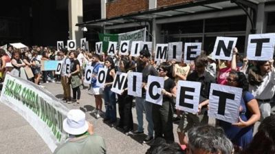 Trabajadores de CONICET se movilizan contra el ajuste y la precarizacin laboral