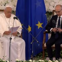 El Papa Francisco pide que Luxemburgo sea ejemplo de acogida e integracin de migrantes y refugiados