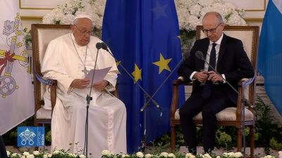 El Papa Francisco pide que Luxemburgo sea ejemplo de acogida e integracin de migrantes y refugiados