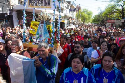 Multitudinaria caminata a Lujn: la plegaria de un pueblo que busca algo en qu creer