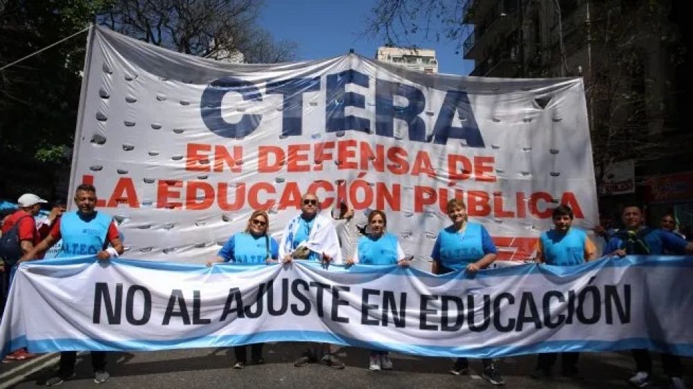 Los docentes universitarios volvieron a rechazar la oferta del Gobierno y saldrn nuevamente a las calles