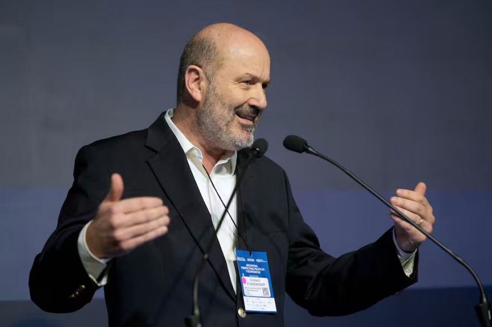 El Gobierno cerr tres fondos fiduciarios y Sturzenegger asegur: Menos corrupcin
