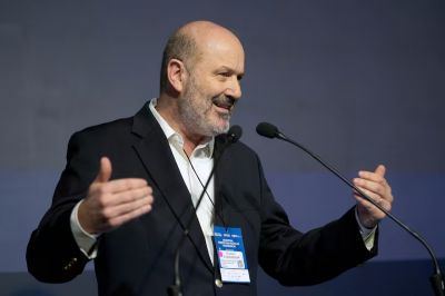 El Gobierno cerr tres fondos fiduciarios y Sturzenegger asegur: Menos corrupcin