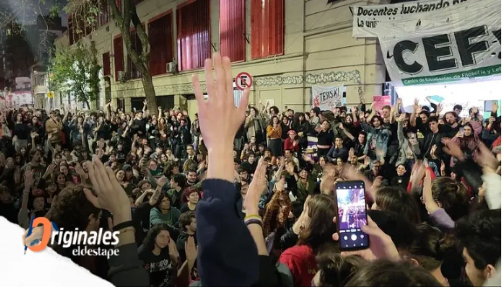 El Gobierno busca asegurar el veto mientras la protesta gana las calles