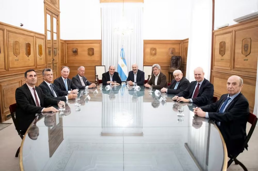 El Gobierno recibi al Grupo de los Seis y busca avanzar en una mesa tripartita con la CGT