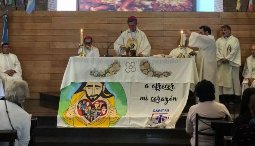 Mons. Garca Cuerva, a agentes de la caridad: 'Estar al lado de los crucificados de hoy'