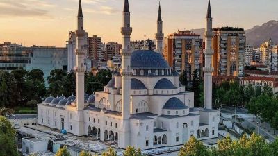 Inauguran en Albania la segunda mezquita ms grande de Europa